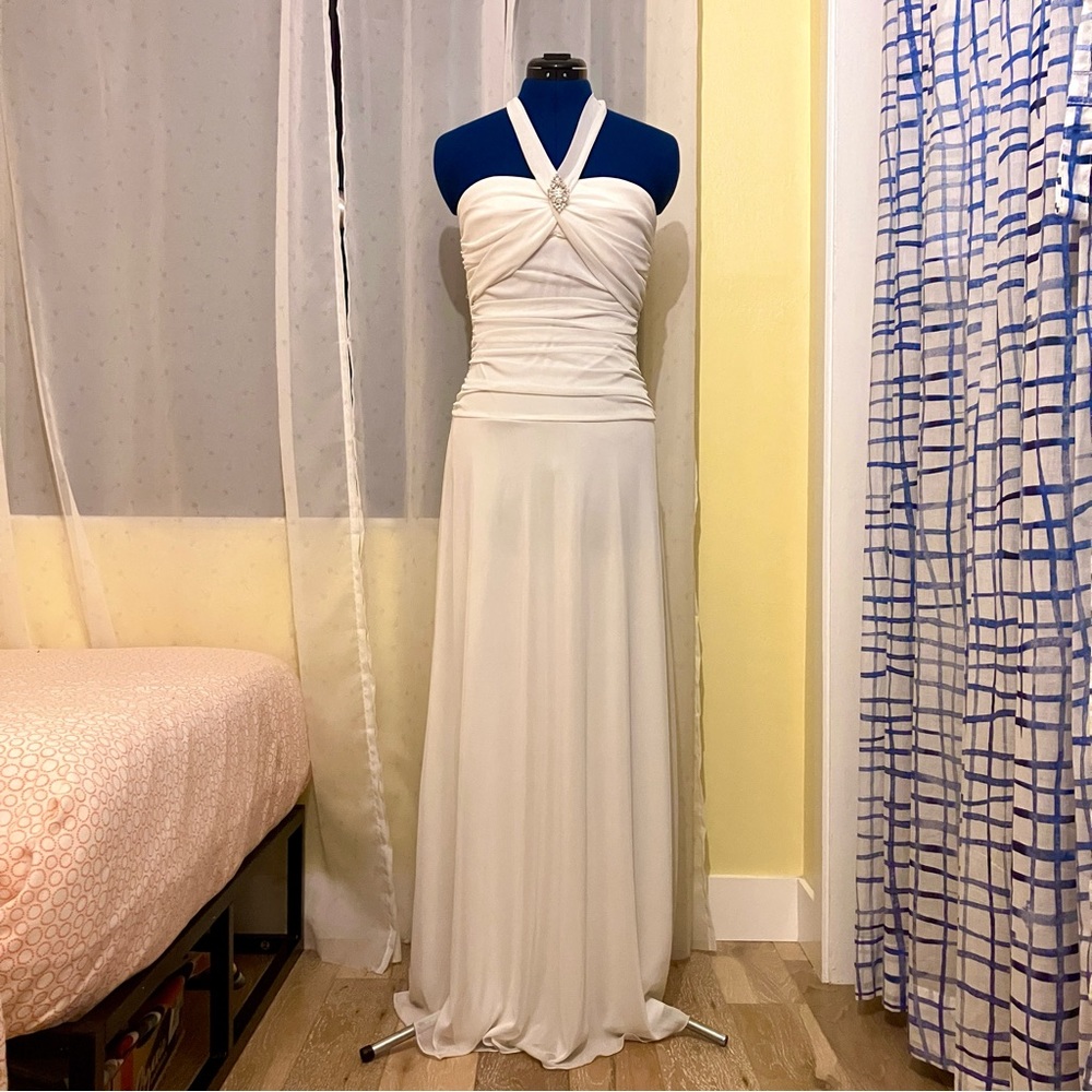 City Triangles White Maxi Halter Prom Dress MI32